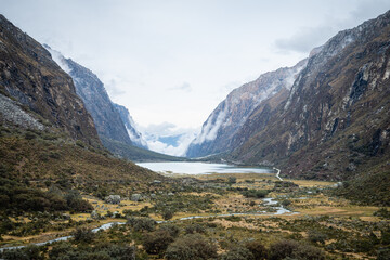 Fototapeta na wymiar amazing view of laguna 69 trekking in peruvian andes, huascaran