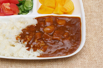 カレーライスと付け合わせ