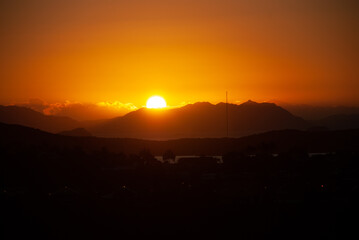 Lever de soleil sur le Mont Dore (Nouvelle-Calédonie)