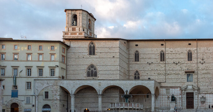 Perugia - Veduta Cattedrale di San Lorenzo