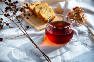 フルーツパウンドケーキと紅茶
