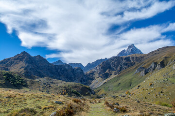 I primi colori dell’autunno ai piedi del Monviso – Rifugio e Lago Alpetto – Valle Po -Cuneo