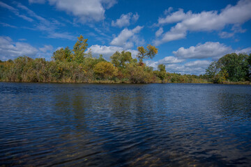 Obraz na płótnie Canvas lake in autumn