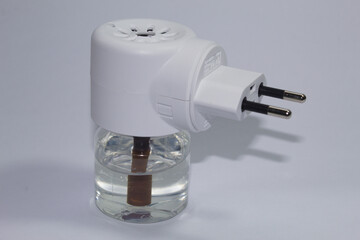 Insect killing device made to be plugged in
