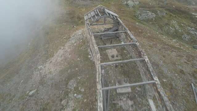  Ruine alter Milit&auml;ranlagen - N&auml;he Mario Sigot Biwak - auf dem Weg vom Posto Tappa Valfredda  zum Rifugio Levi-Molinari