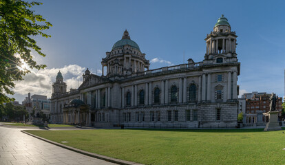 Fototapeta na wymiar view of the historic Belfast City Hall and Titanic Gardens in downtown
