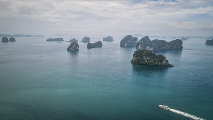 Naklejka premium Koh Hong Island in Thailand