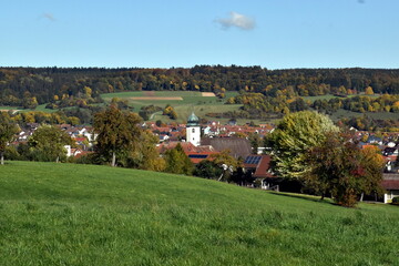 Fototapeta na wymiar Steinheim am Albuch im Herbst