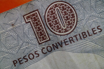 Ten Cuban Convertibles Pesos detail 