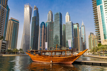 Fototapeta na wymiar Dhow cruise in Dubai Marina