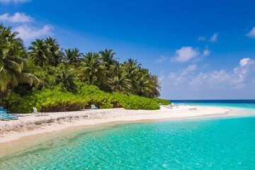 Naklejka na ściany i meble Tropical beach in the Maldives