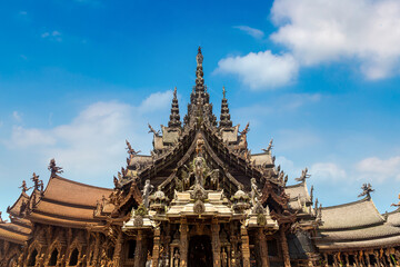 Fototapeta na wymiar Sanctuary of Truth in Pattaya