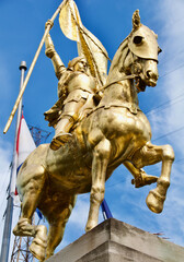 Obraz premium Statue of Joan of Arc on a horse in the French Quarter of New Orleans.