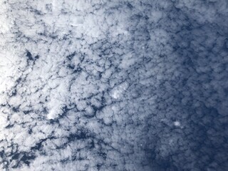 空を覆うたくさんの雲