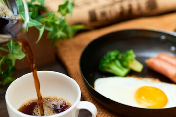 コーヒーと朝食