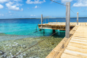 Obraz premium Wooden pier in Kralendijk, Bonaire, Caribbean Netherlands.