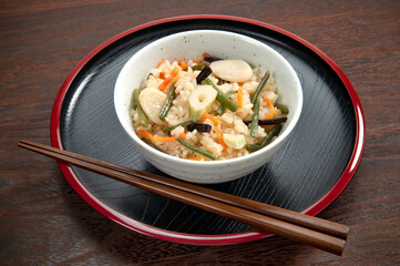 手作りの山菜おこわ