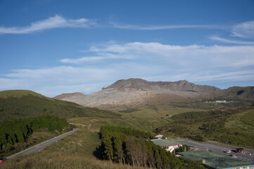 草千里, 風景, 空, 自然, 阿蘇, 山, 野原, 雲, サマータイム, 緑, 牧草地, ヒル, いなか, ルーラル, 山, 景色, 低地, 秋, 旅行