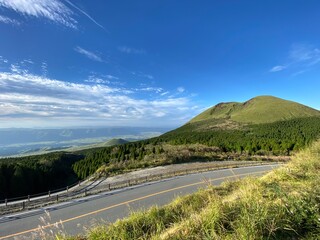 阿蘇, 道, 風景, 空, 山, 自然, 川, 森, 雲, 緑, 水, サマータイム, 国, 景色, 草, 道のり, 湖, 山, いなか, 地平線, 木, ヒル