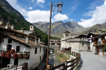 Italien Piemont Cuneo Valle Varaita Borgo Antico di Chianale I borghi più belli d’Italia Die schönsten Orte Italiens Alpendorf  © JoachimFlügel
