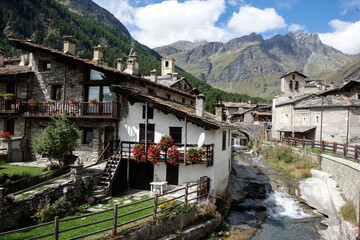 Italien Piemont Cuneo Valle Varaita Borgo Antico di Chianale I borghi più belli d’Italia Die...