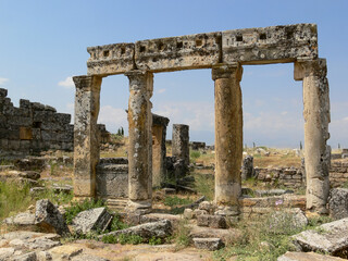Fototapeta na wymiar The ruins of the ancient city of Hierapolis, Turkey
