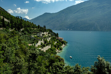 Fototapeta na wymiar View of Garda's lake during the summer, Italy