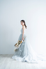 ウェディングドレスを着た花嫁