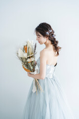 ウェディングドレスを着た花嫁