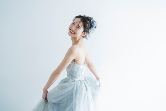 ウェディングドレスを着た花嫁