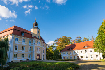 Das im Jahr 1538 erbaute Schloss Vetschau mit Kavaliershaus