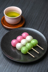 三色団子　日本の甘味