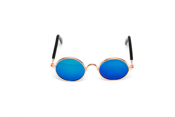 Glasses with round blue glasses for protection from ultraviolet radiation.