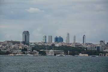 Fototapeta premium Istanbul waterview, sky and clouds