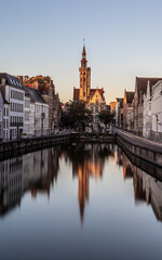 Obraz premium Reflection in Spiegelrei, Brugge, Belgium