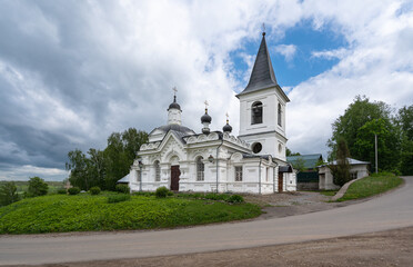 Fototapeta na wymiar Resurrection Church in the city of Tarusa, Kaluga region, Russia.