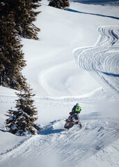 RACE OF SNOWMOBILE
