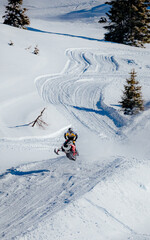 RACE OF SNOWMOBILE