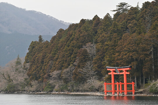 箱根神社の赤鳥居」の写真素材 | 189件の無料イラスト画像