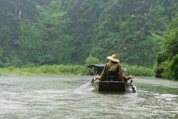 Fototapeta na wymiar A boat in Tam Coq