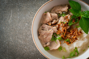 Pho Bo vietnamese soup with pork and rice noodles