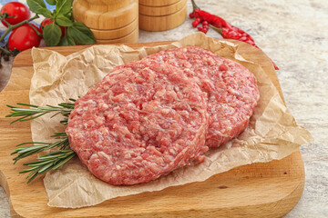 Raw pork cutlet for burger