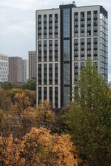 Obraz na płótnie Canvas building in autumn