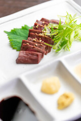 馬ハツ（心臓）の刺し身