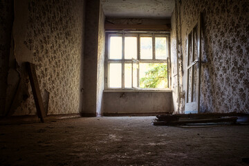 Fototapeta na wymiar Verlassener Ort - Urbex / Urbexing - Beatiful Decay - Abandoned - Lost Place - Artwork - Creepy - High quality photo