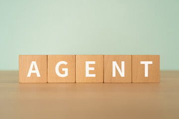 AGENTと書かれたブロック
