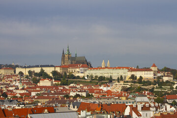 Naklejka na ściany i meble Paysage urbain de Prague, depuis la tour de l'hôtel de ville, Prague République Tchèque