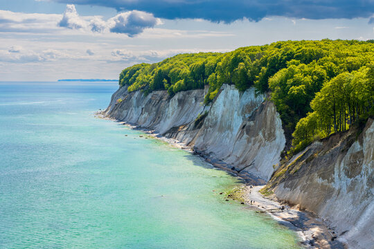 Kreidefelsen an der K&uuml;ste der Ostsee auf der Insel R&uuml;gen