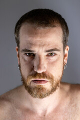 Obraz premium close-up of a serious man's face