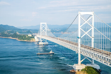 Obraz premium 徳島県 大鳴門橋と鳴門海峡 